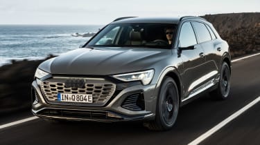Audi Q8 e-tron - tracking
